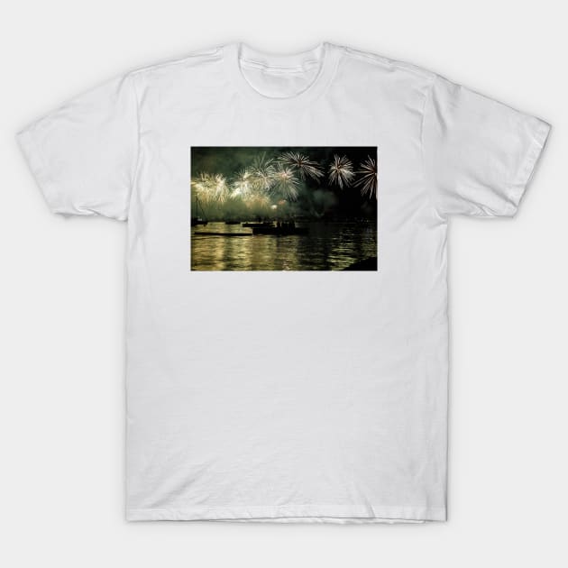 Fireworks green Zurich Lake T-Shirt by Wolf Art / Swiss Artwork Photography